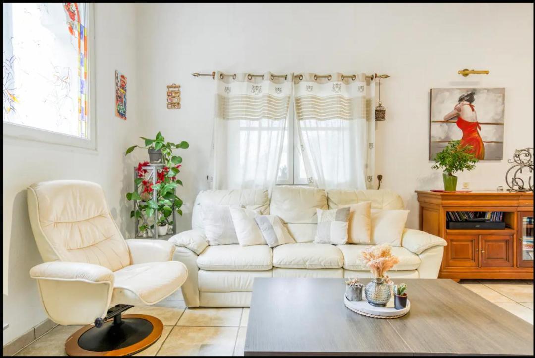 Villa Regain Chambres Et Table D'Hotes เกรอลีย์เรส ภายนอก รูปภาพ