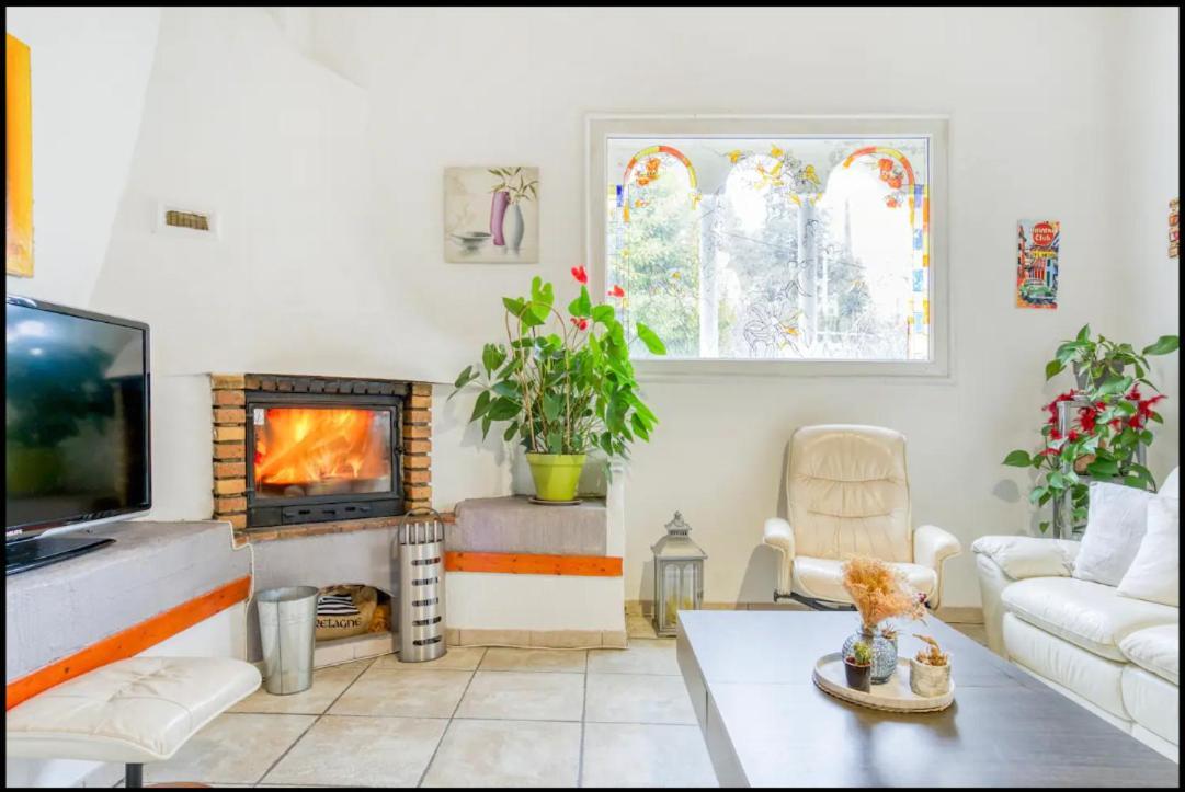 Villa Regain Chambres Et Table D'Hotes เกรอลีย์เรส ภายนอก รูปภาพ